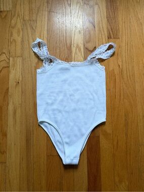 Zara White Lace-Trim Ribbed Bodysuit